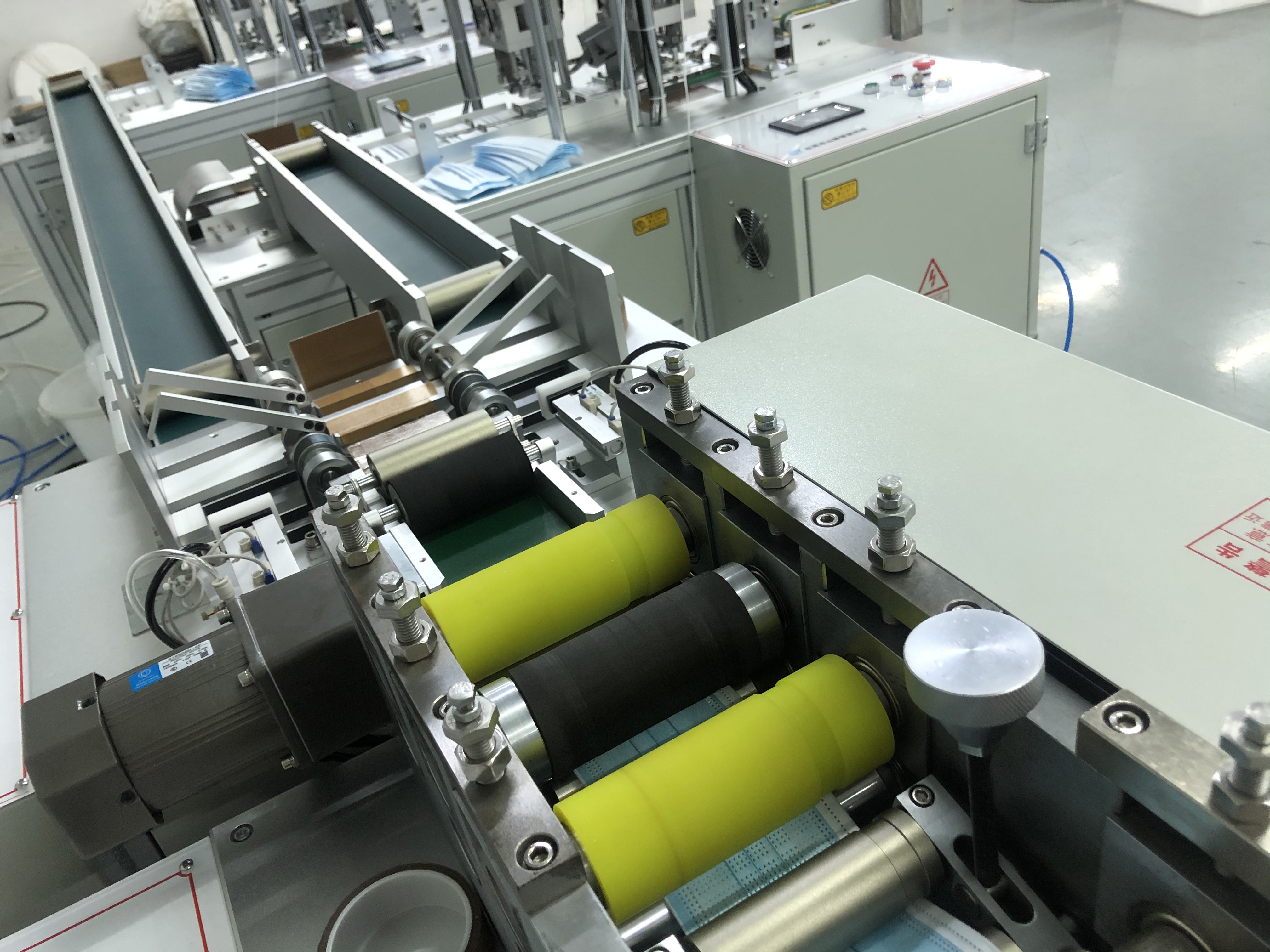 一拖二平面口罩機(jī) 一拖二平面口罩機(jī)